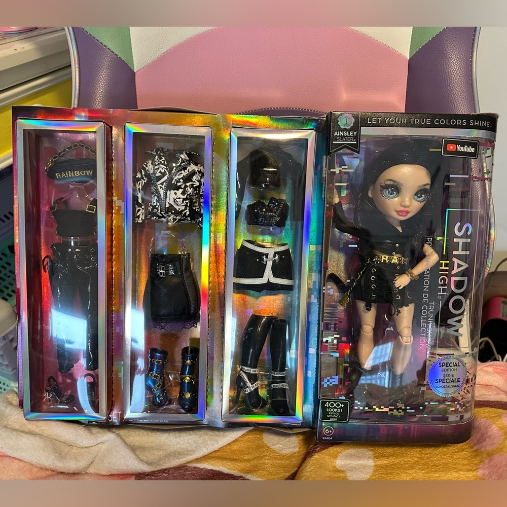Rainbow High Shadow High Ainsley Slater Trunk Show